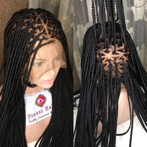 CARA Triangle Knotless Braids (small)